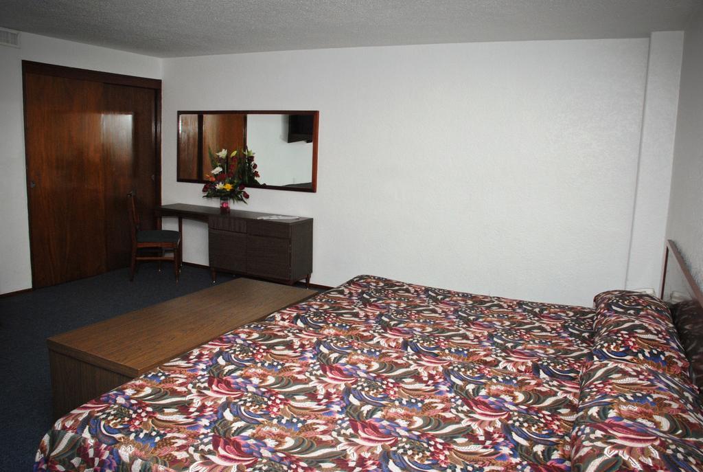 Double Room with Two Double Beds,112690320:JPEG